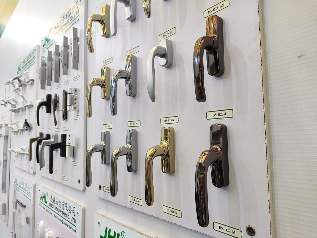 执手锁的分类以及配件功能